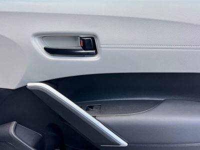 2026 Toyota Corolla Cross - Photo 18
