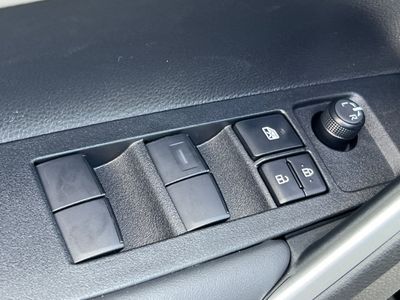 2026 Toyota Corolla Cross - Photo 13