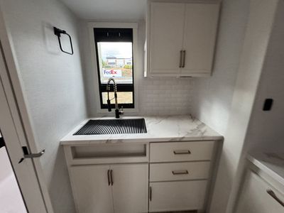 2026 Brinkley MODEL I - Photo 15