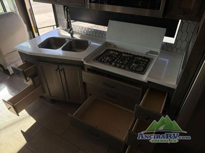 2023 Tiffin Motorhomes Open Road Allegro - Photo 9