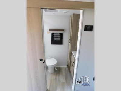2024 Forest River RV Rockwood Ultra Lite - Photo 14