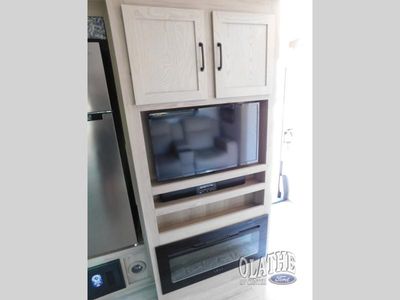 2024 Forest River RV Rockwood Ultra Lite - Photo 9