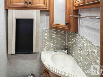2020 Tiffin Motorhomes Allegro Bus - Photo 20