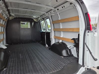 2024 GMC Savana 2500 — photo 15 view