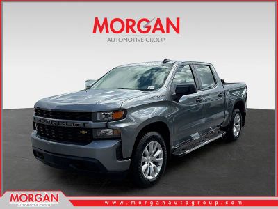 2020 Chevrolet Silverado 1500 Custom in Satin Steel Metallic — front three-quarter view