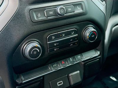 2020 Chevrolet Silverado 1500 — photo 12 view
