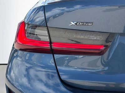 2025 BMW 3 Series - Photo 10