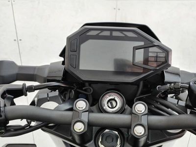 2025 Kawasaki Z500 ABS - Photo 11