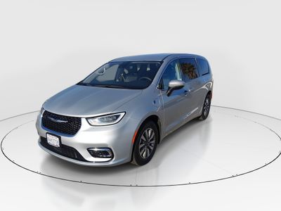2023 Chrysler Pacifica — rear three-quarter view
