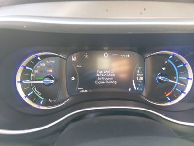 2023 Chrysler Pacifica — photo 14 view