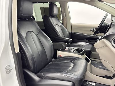 2021 Chrysler Pacifica - Photo 36