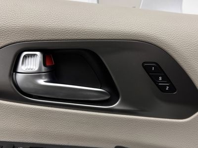 2021 Chrysler Pacifica - Photo 12