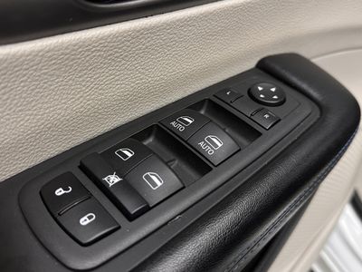 2021 Chrysler Pacifica - Photo 11