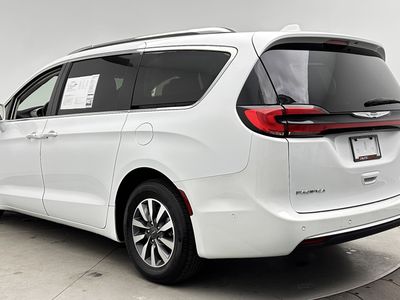 2021 Chrysler Pacifica - Photo 6