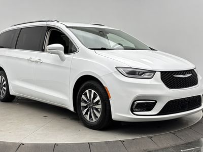 2021 Chrysler Pacifica - Photo 3