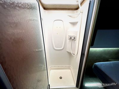 2015 Winnebago Vista - Photo 16