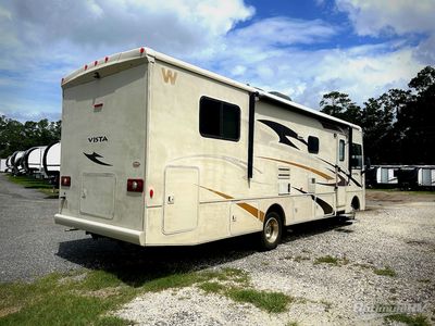 2015 Winnebago Vista - Photo 2