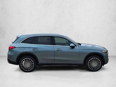 2026 Mercedes-Benz GLC 300 - Photo 2