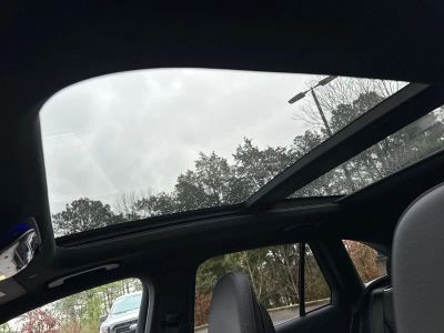 2023 Mercedes-Benz GLC - Photo 12