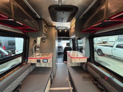 2025 Airstream Interstate 19X — detail view