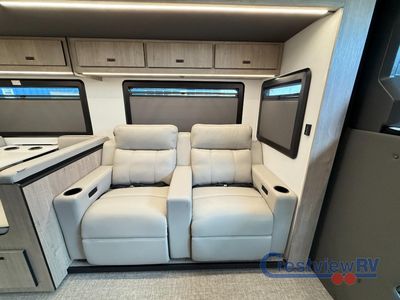 2026 Grand Design Lineage Series F - Photo 13