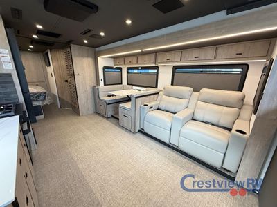 2026 Grand Design Lineage Series F - Photo 10