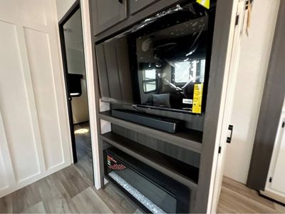 2026 VENTURE RV SPORTTREK - Photo 11
