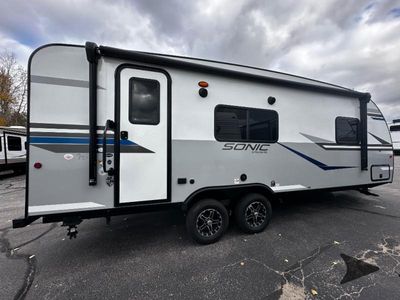 2022 Venture RV Sonic - Photo 8