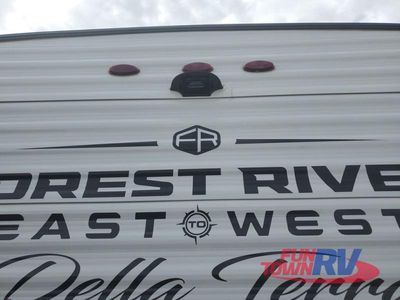 2025 EAST TO WEST Della Terra - Photo 17