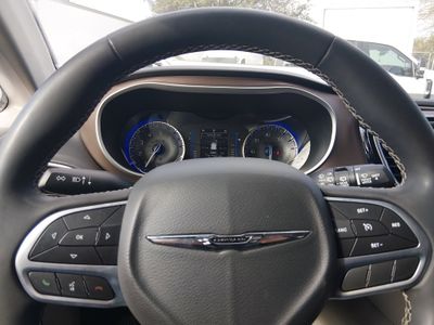 2022 Chrysler Voyager - Photo 12