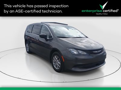 2022 Chrysler Voyager - Photo 1