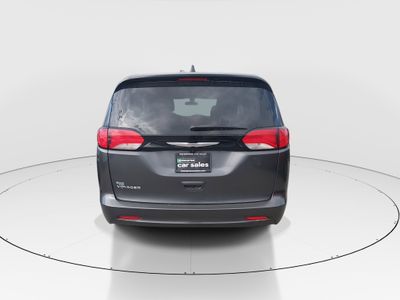 2022 Chrysler Voyager - Photo 6