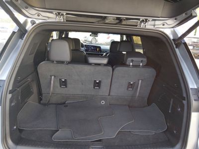 2025 Chevrolet Traverse - Photo 11