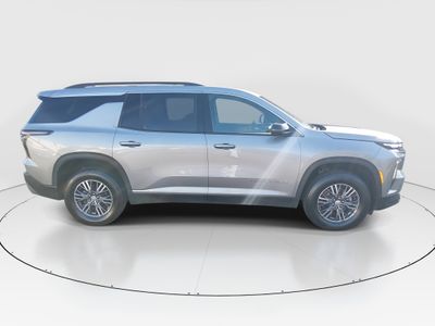 2025 Chevrolet Traverse - Photo 8