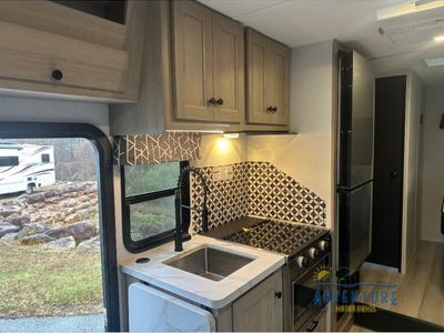 2025 Forest River Sunseeker LE Ford - Photo 9