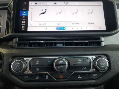 2026 Jeep Wrangler — photo 28 view