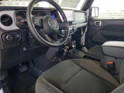 2026 Jeep Wrangler — photo 16 view