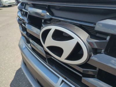 2026 Hyundai TUCSON HYBRID — photo 13 view