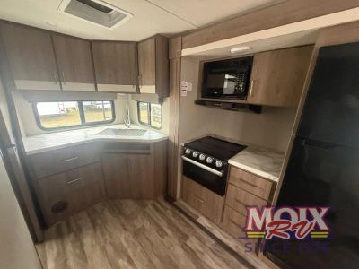 2022 Grand Design Imagine XLS - Photo 12
