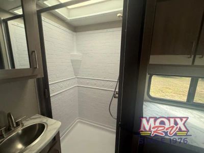 2022 Grand Design Imagine XLS - Photo 19