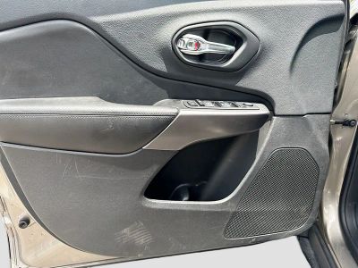 2019 Jeep Cherokee — photo 21 view