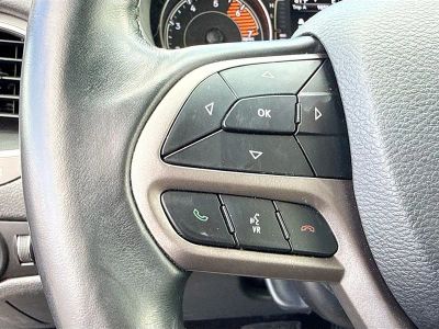 2019 Jeep Cherokee — photo 35 view