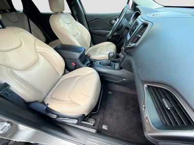2019 Jeep Cherokee — photo 14 view