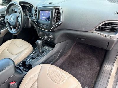 2019 Jeep Cherokee — photo 13 view