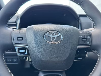 2026 Toyota Camry — photo 25 view
