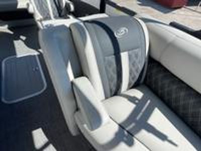 2026 Barletta Lusso L25UC - Photo 14