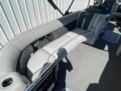 2026 Barletta Lusso L25UC - Photo 8