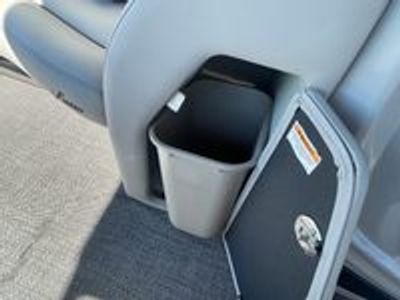 2026 Barletta Lusso L25UC - Photo 19