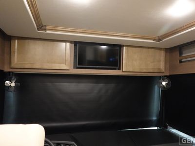 2026 Holiday Rambler Vacationer - Photo 15