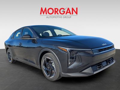 2025 Kia K4 - Photo 2